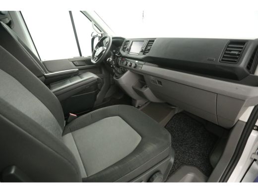 Volkswagen Crafter 2.0 TDI L3H3 | Laadklep | Airco | Camera | Cruise | Carplay | Parkeersensoren ActivLease financial lease