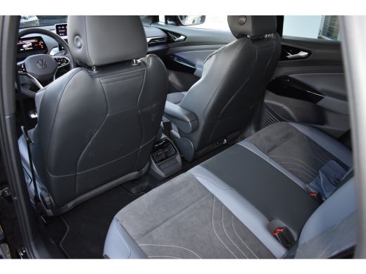 Volkswagen ID.4 77 kWh 286PK Pro Limited Edition | BLACK EDITION | 19 INCH | NAVIGATIE | CAMERA | STOEL + STUURVE... ActivLease financial lease