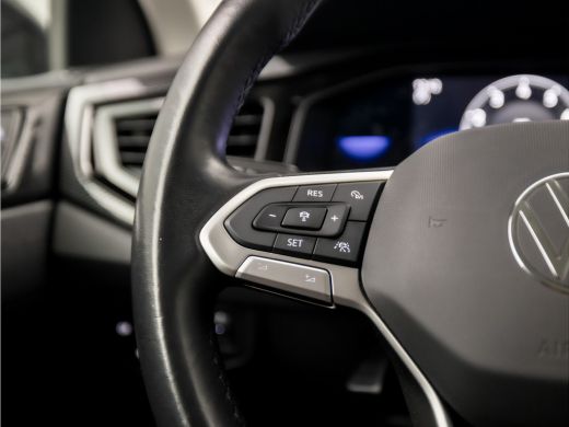 Volkswagen Polo 1.0 TSI Life Sport (VIRTUAL COCKPIT, APPLE CARPLAY, GROOT NAVI, CLIMATE, STOELVERWARMING, CAMERA,... ActivLease financial lease
