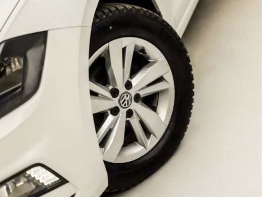 Volkswagen Polo 1.0 TSI Sportline (APPLE CARPLAY, GROOT NAVI, ADAPTIVE CRUISE, SPORTSTOELEN, LM VELGEN, ARMSTEUN,... ActivLease financial lease