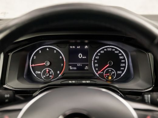 Volkswagen Polo 1.0 TSI Sportline (APPLE CARPLAY, GROOT NAVI, ADAPTIVE CRUISE, SPORTSTOELEN, LM VELGEN, ARMSTEUN,... ActivLease financial lease