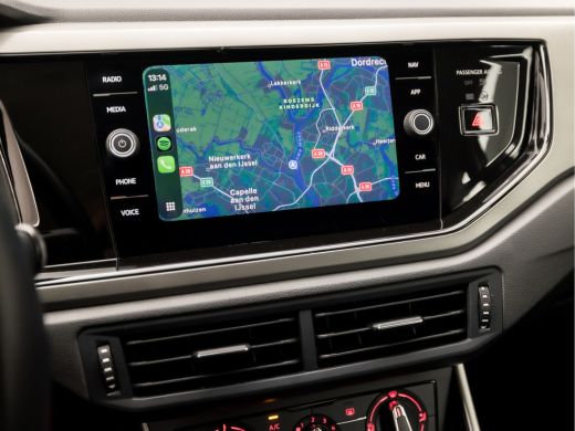 Volkswagen Polo 1.0 TSI Sportline (APPLE CARPLAY, GROOT NAVI, ADAPTIVE CRUISE, SPORTSTOELEN, LM VELGEN, ARMSTEUN,... ActivLease financial lease