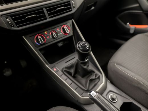 Volkswagen Polo 1.0 TSI Sportline (APPLE CARPLAY, GROOT NAVI, ADAPTIVE CRUISE, SPORTSTOELEN, LM VELGEN, ARMSTEUN,... ActivLease financial lease