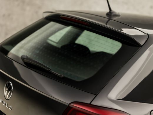 Volkswagen Polo 1.0 TSI Sportline Automaat (GROOT NAVI, ADAPTIVE CRUISE, PARKEERSENSOREN, SPORTSTOELEN, LM VELGEN... ActivLease financial lease