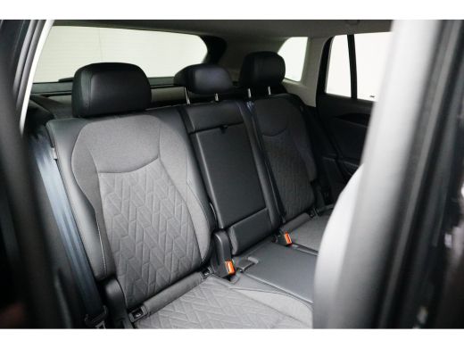 Volkswagen Tiguan 1.5 eTSI 150PK DSG-7 Life Edition | TREKHAAK | CAMERA | STANDKACHEL | STUUR + STOELVERW. | APP CO... ActivLease financial lease