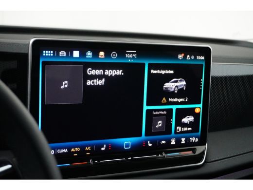 Volkswagen Tiguan 1.5 eTSI 150PK DSG-7 Life Edition | TREKHAAK | CAMERA | STANDKACHEL | STUUR + STOELVERW. | APP CO... ActivLease financial lease