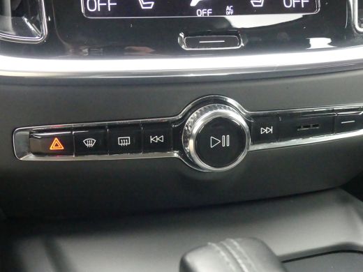 Volvo  V60 2.0 B3 Momentum Advantage | TREKHAAK | STOEL+STUUR+VOORRUITVERWARMING | LEDER | ADAPTIVE CRUISE |... ActivLease financial lease