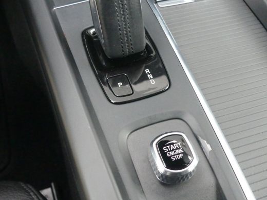 Volvo  V60 2.0 B3 Momentum Advantage | TREKHAAK | STOEL+STUUR+VOORRUITVERWARMING | LEDER | ADAPTIVE CRUISE |... ActivLease financial lease