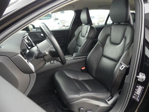 Volvo  V60 2.0 B3 Momentum Advantage | TREKHAAK | STOEL+STUUR+VOORRUITVERWARMING | LEDER | ADAPTIVE CRUISE |... ActivLease financial lease