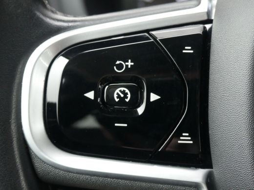 Volvo  V60 2.0 B3 Momentum Advantage | TREKHAAK | STOEL+STUUR+VOORRUITVERWARMING | LEDER | ADAPTIVE CRUISE |... ActivLease financial lease