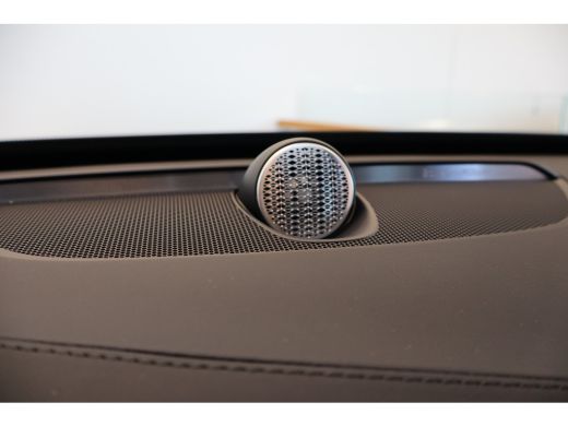 Volvo  XC90 T8 455PK Ultra Black Edition Executive | HEICO! | Trekhaak |  Luchtvering | Panormadak | 22'' | 3... ActivLease financial lease