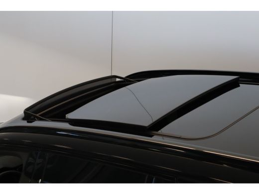 Volvo  XC90 T8 455PK Ultra Black Edition Executive | HEICO! | Trekhaak |  Luchtvering | Panormadak | 22'' | 3... ActivLease financial lease