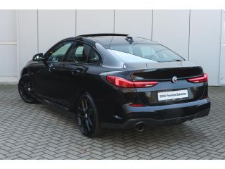 BMW 2 Serie 218i High Executive M Sport Automaat / Panoramadak / Sportstoelen / Achteruitrijcamera / M Sporto...