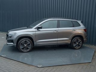 Skoda Karoq 1.5 TSI ACT Sportline Business | Elk. A-klep | Camera | Keyless | Adapt. Cr. | Prijs Rijklaar!!