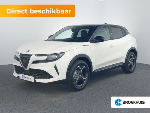 Alfa Romeo Junior Ibrida Sport Speciale Automaat