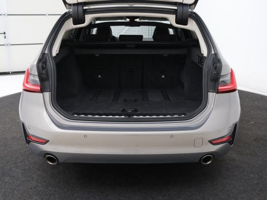 BMW 3 Serie 330i High Executive Edition | 360 Camera | Leder | Harman/Kardon | Stoelverwarming | Camera | Car... ActivLease financial lease