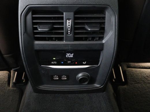 BMW 3 Serie 330i High Executive Edition | 360 Camera | Leder | Harman/Kardon | Stoelverwarming | Camera | Car... ActivLease financial lease