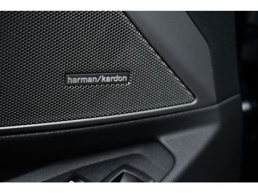 BMW 3 Serie Touring 330e M-Sport Pano ACC Trekh H/K HUD 19inch Stuurverw ActivLease financial lease