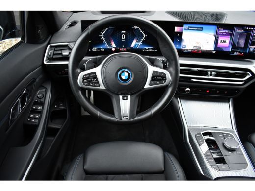 BMW 3 Serie Touring 330e M-Sport Pano ACC Trekh H/K HUD 19inch Stuurverw ActivLease financial lease