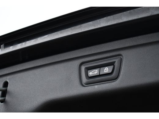 BMW 3 Serie Touring 330e M-Sport Pano ACC Trekh H/K HUD 19inch Stuurverw ActivLease financial lease