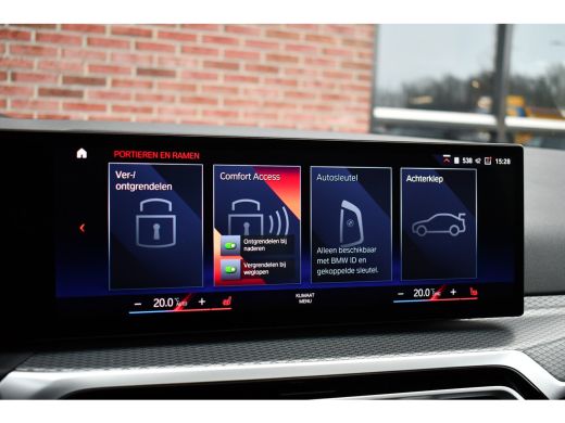 BMW 3 Serie Touring 330e M-Sport Pano ACC Trekh H/K HUD 19inch Stuurverw ActivLease financial lease