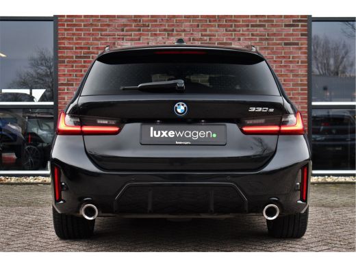 BMW 3 Serie Touring 330e M-Sport Pano ACC Trekh H/K HUD 19inch Stuurverw ActivLease financial lease