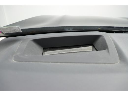 BMW iX3 High Executive / Trekhaak / Sportstoelen / Adaptief onderstel / Comfort Access / Adaptieve LED / ... ActivLease financial lease