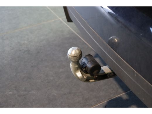 BMW iX3 High Executive / Trekhaak / Sportstoelen / Adaptief onderstel / Comfort Access / Adaptieve LED / ... ActivLease financial lease