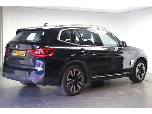 BMW iX3 High Executive / Trekhaak / Sportstoelen / Adaptief onderstel / Comfort Access / Adaptieve LED / ... ActivLease financial lease