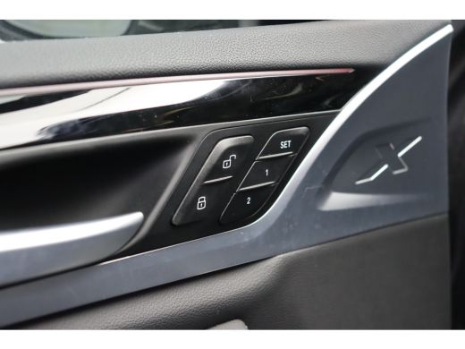 BMW iX3 High Executive / Trekhaak / Sportstoelen / Adaptief onderstel / Comfort Access / Adaptieve LED / ... ActivLease financial lease