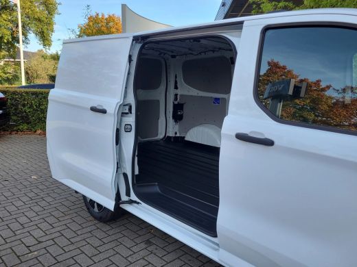 Ford E-Transit Custom 320 L1H1 Trend 65 kWh Op voorraad! | Stoelverwarming | Fabrieksgarantie | 2300kg trekgewicht! ActivLease financial lease