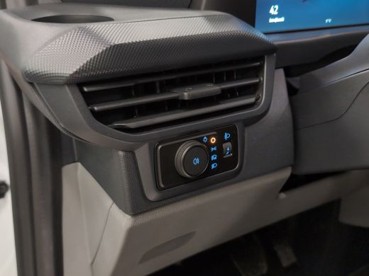 Ford E-Transit Custom 320 L1H1 65 kWh 2300kg Trekgewicht | Camera | 3-Zits | | Achteruitrijcamera | Apple Carplay/Andro... ActivLease financial lease