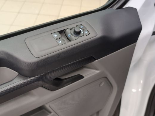 Ford E-Transit Custom 320 L1H1 65 kWh 2300kg Trekgewicht | Camera | 3-Zits | | Achteruitrijcamera | Apple Carplay/Andro... ActivLease financial lease