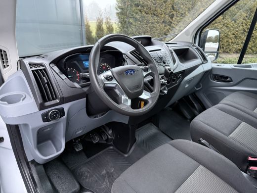 Ford Transit 2.0 TDCI EURO 6 / PICK UP / HIAB KRAAN T-CLX 013 / 2.7 TONS TREKHAAK / 34.988 KM! / 1e EIG. / 3-Z... ActivLease financial lease