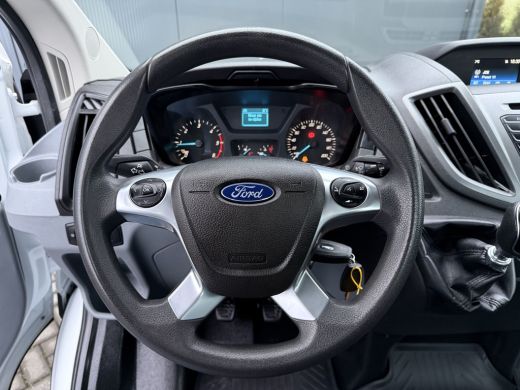 Ford Transit 2.0 TDCI EURO 6 / PICK UP / HIAB KRAAN T-CLX 013 / 2.7 TONS TREKHAAK / 34.988 KM! / 1e EIG. / 3-Z... ActivLease financial lease