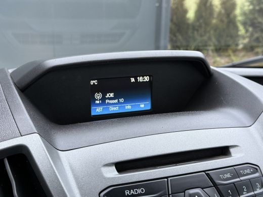 Ford Transit 2.0 TDCI EURO 6 / PICK UP / HIAB KRAAN T-CLX 013 / 2.7 TONS TREKHAAK / 34.988 KM! / 1e EIG. / 3-Z... ActivLease financial lease