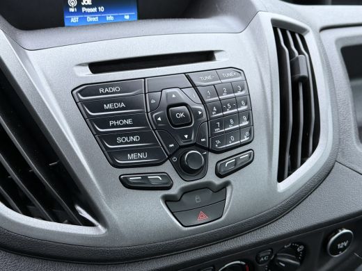 Ford Transit 2.0 TDCI EURO 6 / PICK UP / HIAB KRAAN T-CLX 013 / 2.7 TONS TREKHAAK / 34.988 KM! / 1e EIG. / 3-Z... ActivLease financial lease