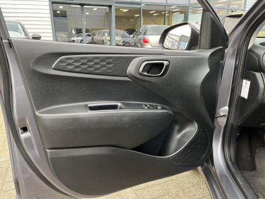 Hyundai i10 1.0 Comfort | Apple Carplay - Android Auto | All-season banden | Rijklaarprijs! ActivLease financial lease