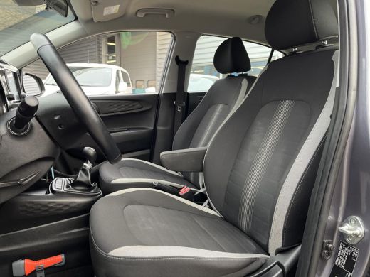 Hyundai i10 1.0 Comfort | Apple Carplay - Android Auto | All-season banden | Rijklaarprijs! ActivLease financial lease