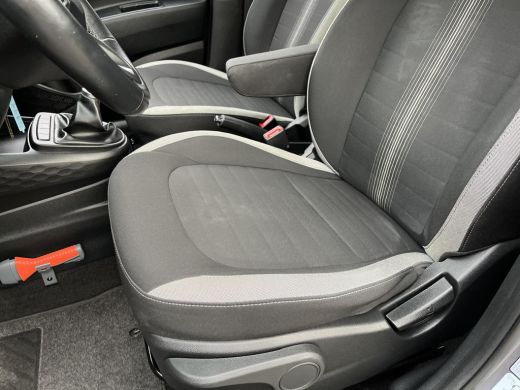 Hyundai i10 1.0 Comfort | Apple Carplay - Android Auto | All-season banden | Rijklaarprijs! ActivLease financial lease