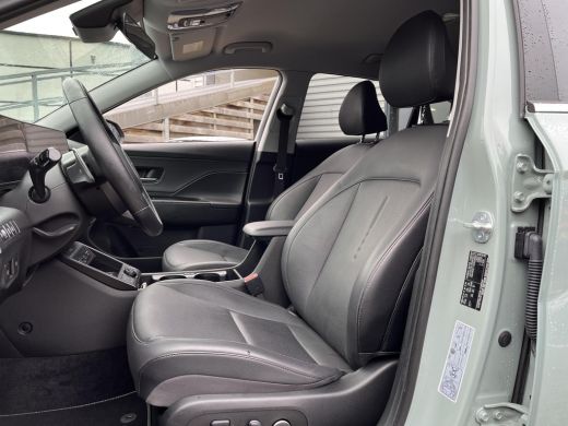 Hyundai Kona 1.6 GDI HEV Premium | 360&deg; camera | Bose geluidsysteem | Elek. stoelen met geheugen | Rijklaarprijs! ActivLease financial lease