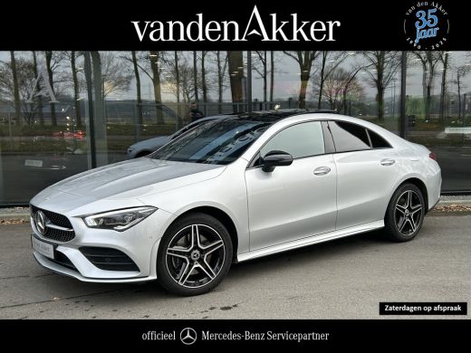 Mercedes-Benz CLA 250e AMG // Panoramadak // Nightpakket // Sfeerverlichting // Carplay // Camera // Keyless // Mul...