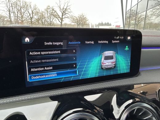 Mercedes-Benz CLA 250e AMG // Panoramadak // Nightpakket // Sfeerverlichting // Carplay // Camera // Keyless // Mul... ActivLease financial lease