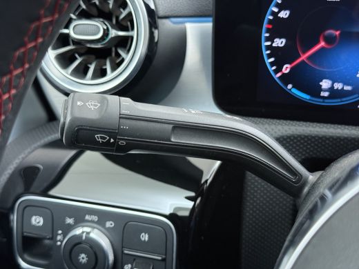 Mercedes-Benz CLA 250e AMG // Panoramadak // Nightpakket // Sfeerverlichting // Carplay // Camera // Keyless // Mul... ActivLease financial lease