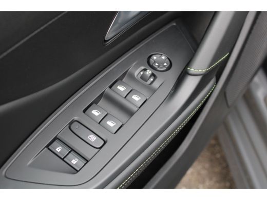 Peugeot 308 SW 1.2 Hybrid 136 e-DCS6 GT | Automaat | Navigatie | Camera | Panorama/schuifdak | 18" Inch licht... ActivLease financial lease