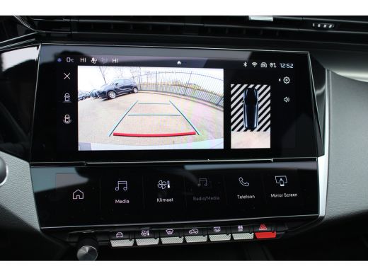 Peugeot 308 SW 1.2 Hybrid 136 e-DCS6 GT | Automaat | Navigatie | Camera | Panorama/schuifdak | 18" Inch licht... ActivLease financial lease