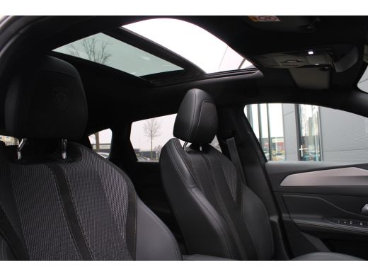 Peugeot 308 SW 1.2 Hybrid 136 e-DCS6 GT | Automaat | Navigatie | Camera | Panorama/schuifdak | 18" Inch licht... ActivLease financial lease
