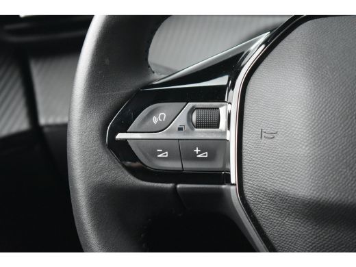 Peugeot e-2008 EV Allure 50 kWh 3 Fase | Navigatie | Parkeersensoren v/a | Climate Control | Half-Leder | Full-L... ActivLease financial lease