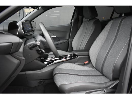 Peugeot e-2008 EV Allure 50 kWh 3 Fase | Navigatie | Parkeersensoren v/a | Climate Control | Half-Leder | Full-L... ActivLease financial lease