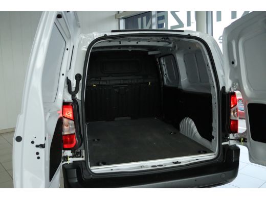 Peugeot Partner 1.5 BlueHDi 100 S&S L2 | Cruise COntrol | Sensoren | Carplay | Airco | Navi | Betimmering | 3-Zits ActivLease financial lease